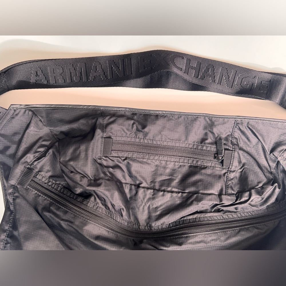 Armani Exchange bag - Picture 3 of 8